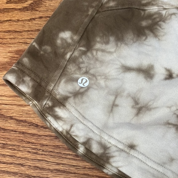 Lululemon shorts - Picture 8 of 9